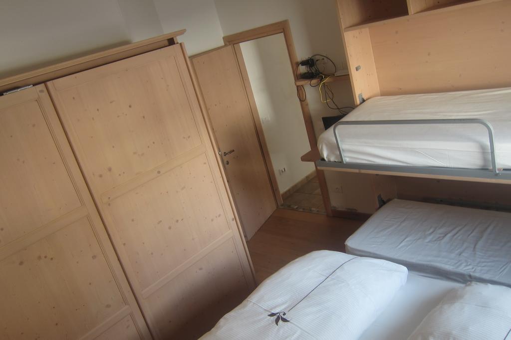 Chalet Rin Da Pemont Livigno Quarto foto